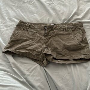 Express size 6, shorts